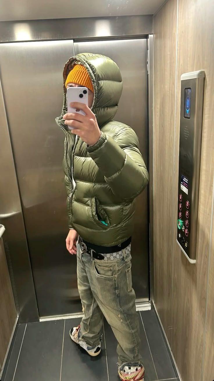 Léonie Glossy Puffer Jacket
